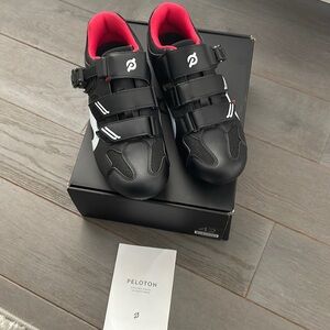 Great condition peloton cycling shoes